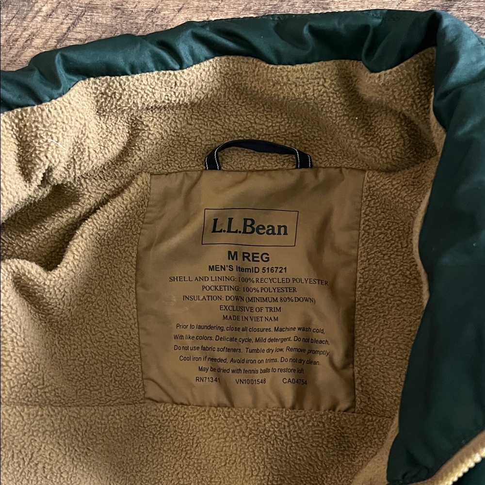 L.L. Bean Men's Tri-Color Puffer Jacket - Picture 2 of 5
